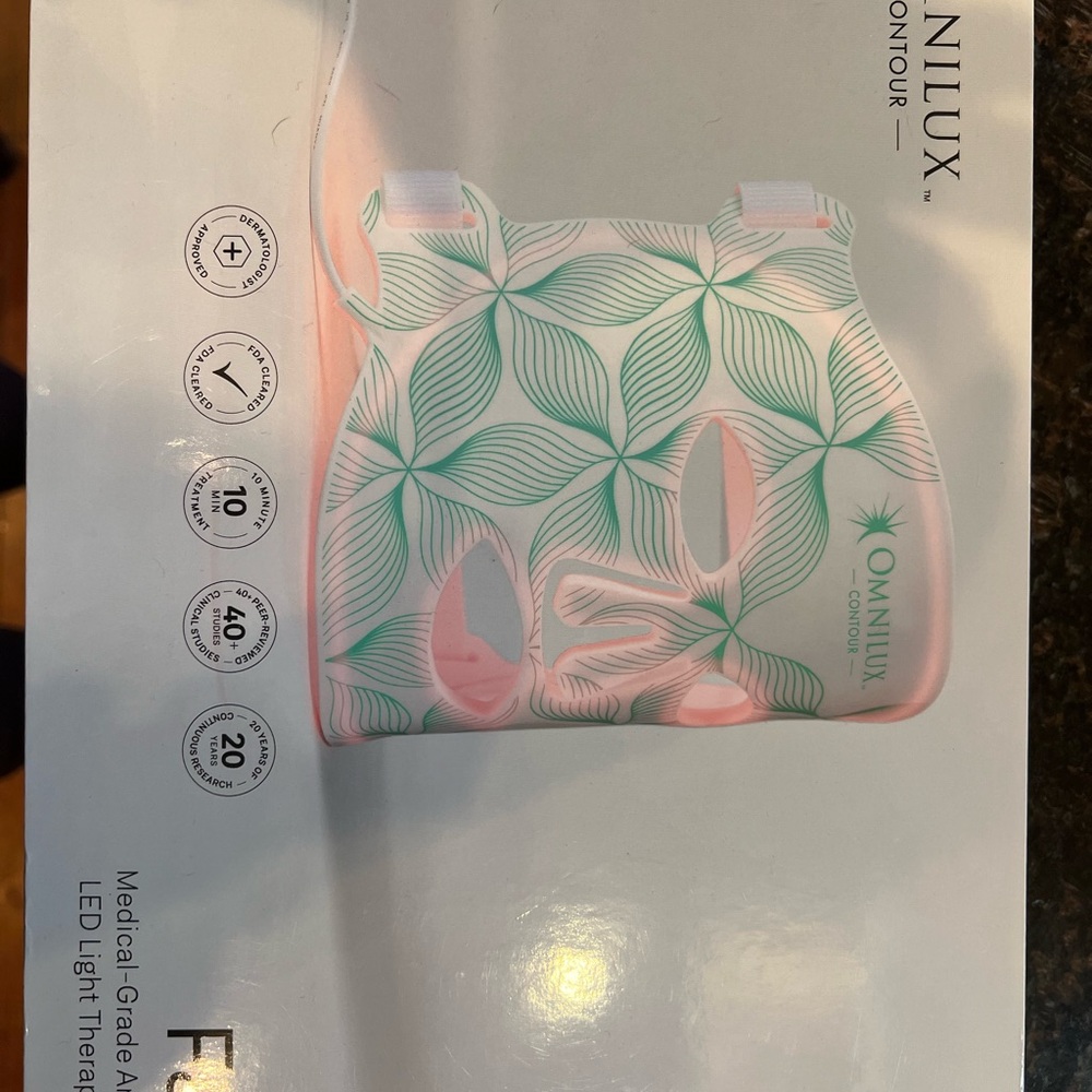 Omnilux Contour LED Face Mask - White and Green